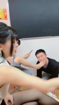 图片[7]-【伊晨S】剧情腿绞-麻辣女教师和校花玩哭男同学【三视角版】 bf26740-绳艺套路资源网